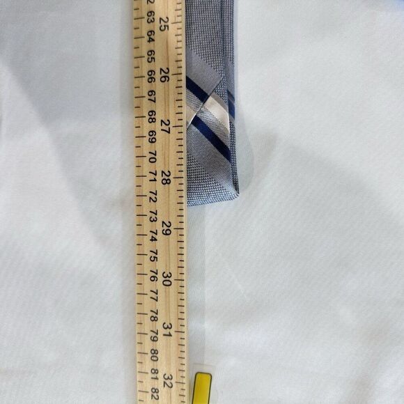 Van Heusen Tie Classic Striped Navy Blue Red White Diagonal Polyester Mens - Picture 3 of 5